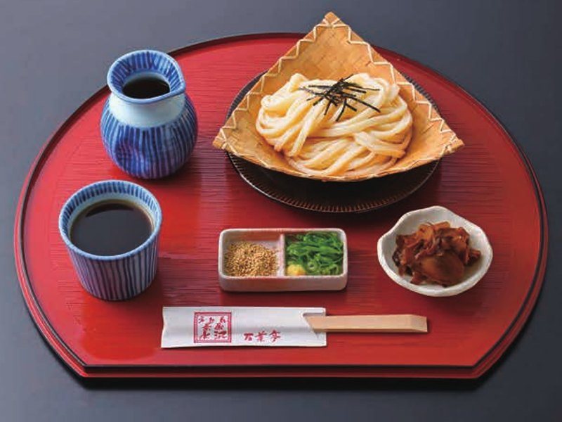 〈うどん茶屋水沢 万葉亭〉水沢うどんと舞茸入かつお生姜（47CLUB ×リンベル 3,500円コース掲載）