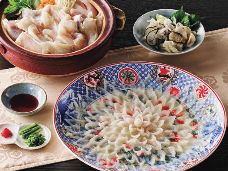 〈下関 山賀〉天然とらふぐ料理セット（47CLUB ×リンベル 50,000円コース掲載）