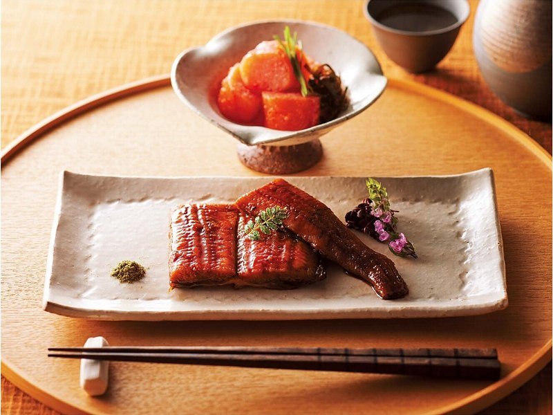 〈魚三楼〉うなぎ蒲焼と明太セット（ア・ラ・グルメ 21,000円コース掲載）