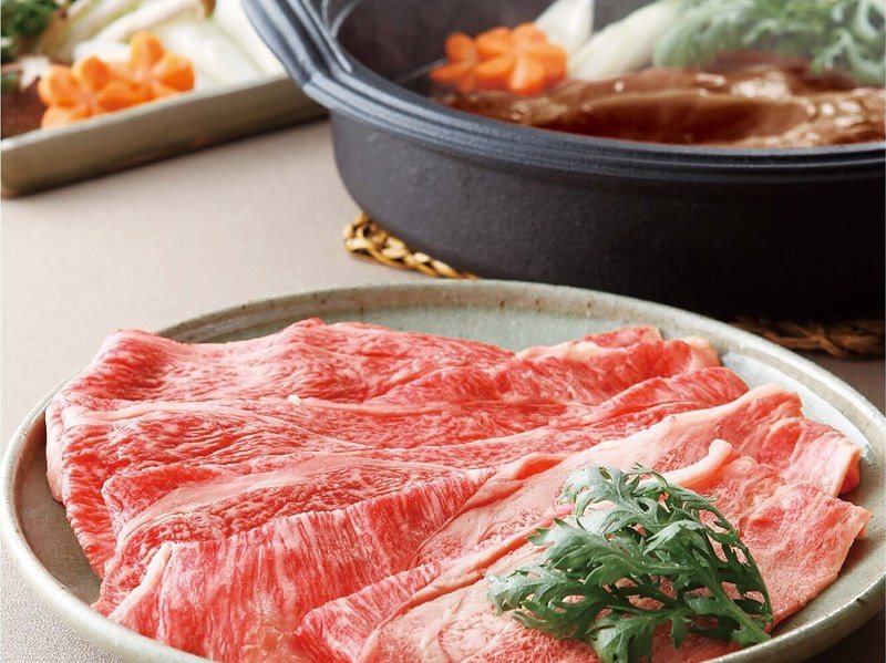 〈神戸ビーフ〉すき焼用（ア・ラ・グルメ 21,000円コース掲載）