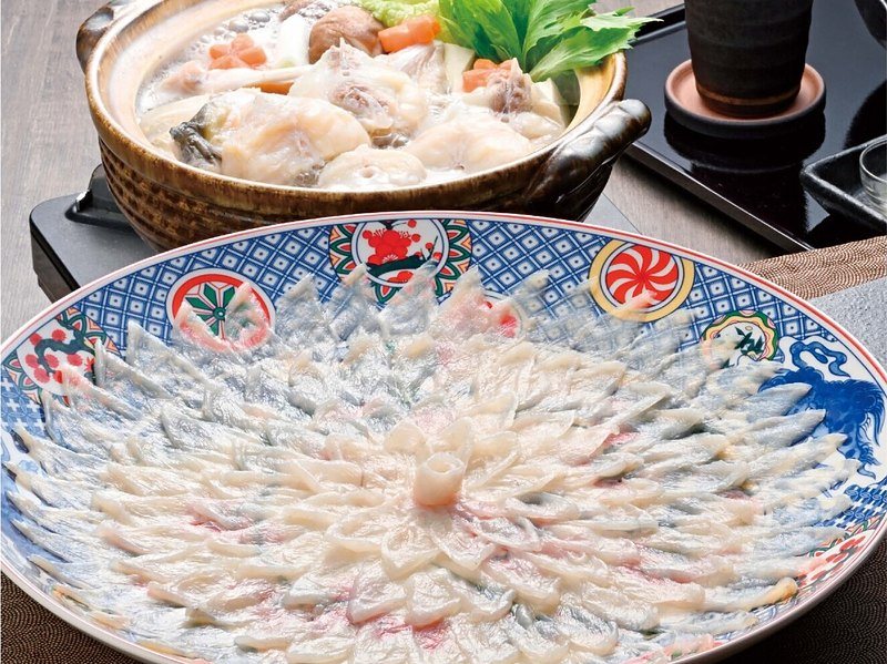 〈関とら本店〉とらふぐ料理セット（ア・ラ・グルメ 51,000円コース掲載）