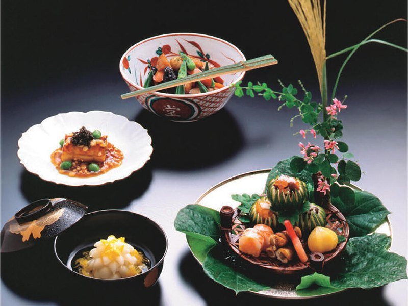 〈日本料理なだ万〉ペアプランギフト（best Gourmet 31,000円コース掲載）