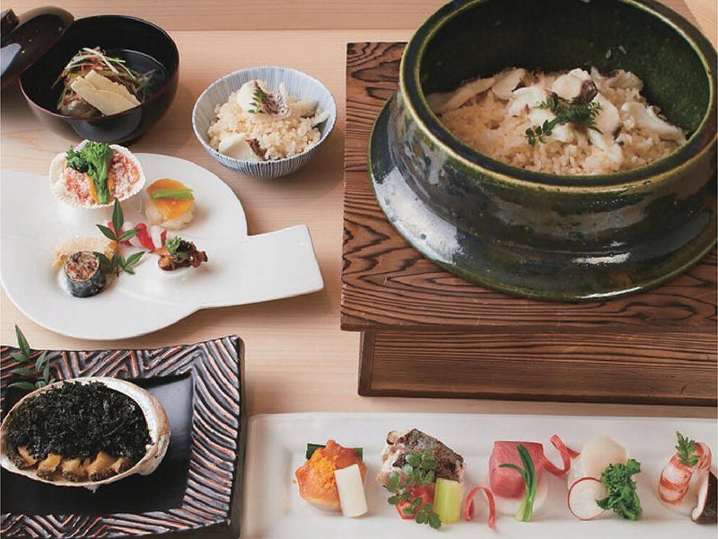 〈分とく山〉本店 ペアディナープランギフト（best Gourmet 51,000円コース掲載）