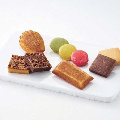 best Gourmet 9,000円コースの誌面より（3ページ）