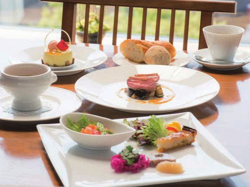 〈日本の料理屋 IMURI〉ランチペア（チャオ 8,900円コース掲載）