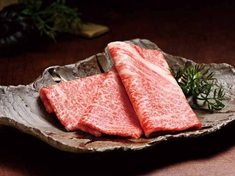 〈千成亭〉近江牛すき焼用（コロン 20,900円コース掲載）