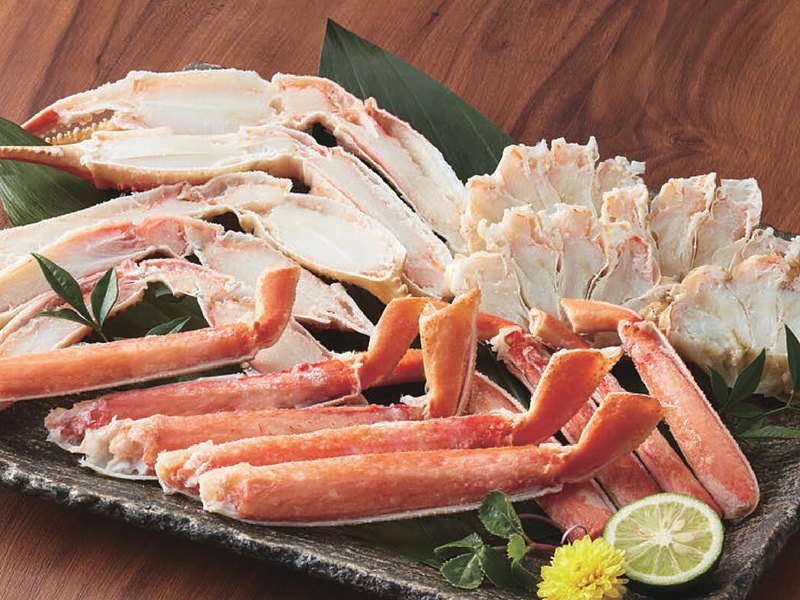 〈美味直行便〉生ずわいがに半むき身（COURONNE（クロンヌ） 10,900円コース掲載）