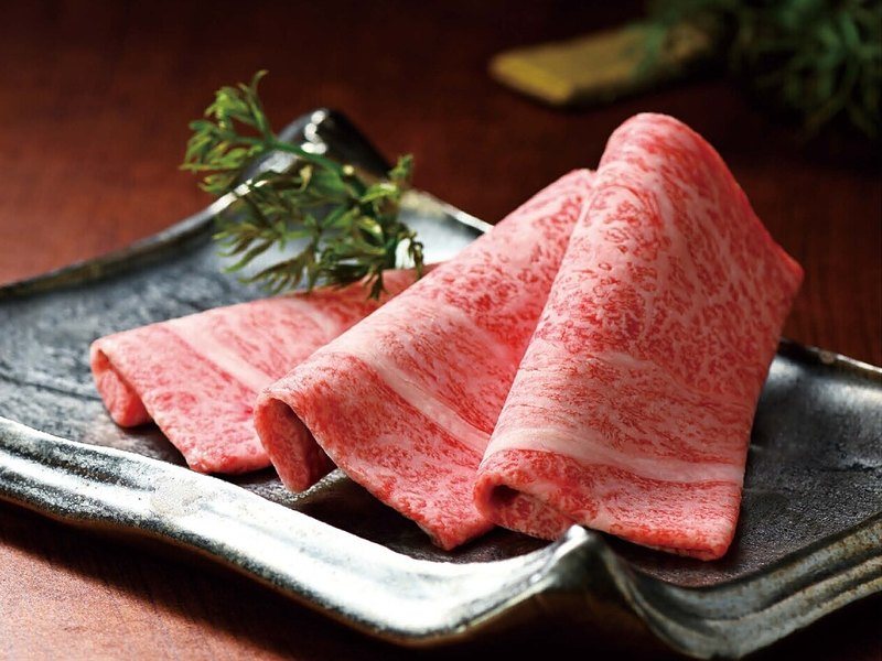 〈銀座吉澤〉国産黒毛和牛すき焼用（選べるグルメ50選 30,000円コース掲載）