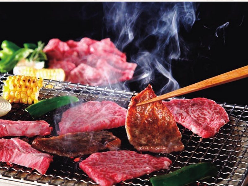 〈但馬玄（神戸牛）〉焼肉セット（選べる国産和牛 30,000円コース掲載）