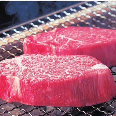 選べる国産和牛 30,000円コースの誌面より（13ページ）