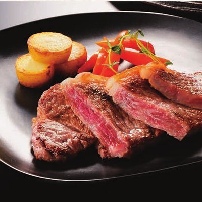 選べる国産和牛 50,000円コースの誌面より（18ページ）