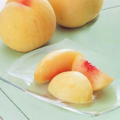 フルーツの贈り物 10,000円コースの誌面より（12ページ）