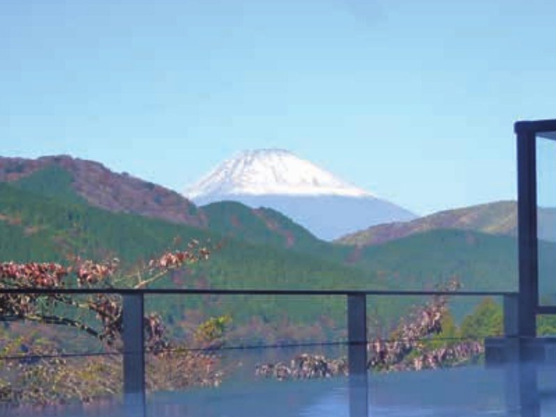 〈龍宮殿本館〉日帰り温泉＋ランチペア（婦人画報×リンベル 10,900円コース掲載）