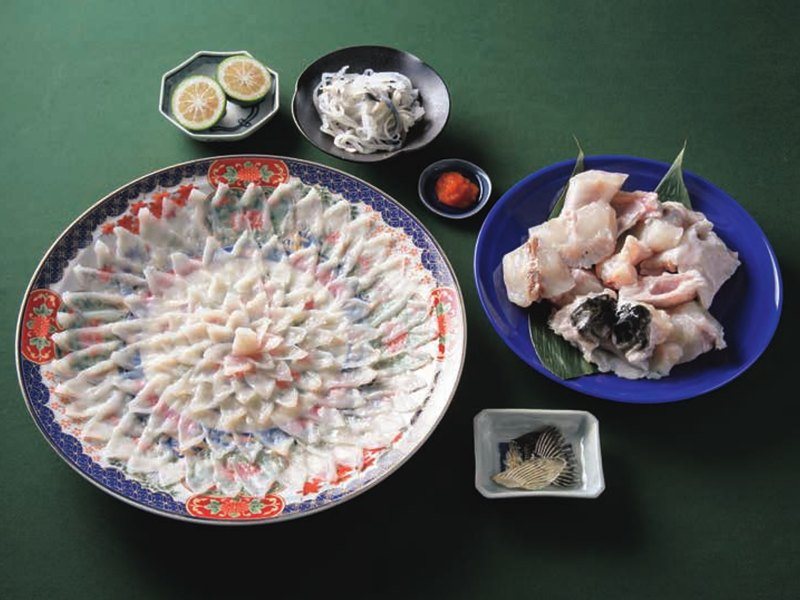 〈割烹旅館 寿美礼〉とらふぐ料理フルコース（婦人画報×リンベル 50,900円コース掲載）