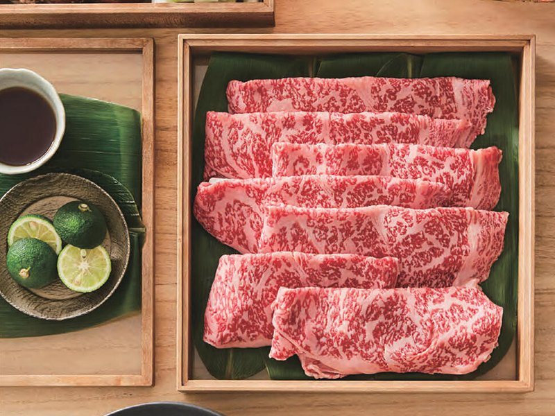 〈近江牛〉ロース肉しゃぶしゃぶ用（日本のおいしい食べ物 16,000円コース掲載）