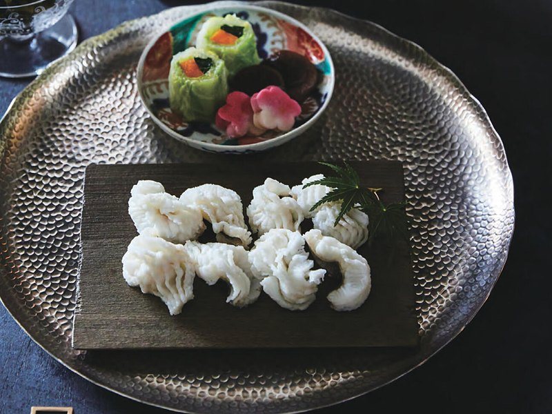 〈日本料理店〉鱧しゃぶ（日本のおいしい食べ物 16,000円コース掲載）