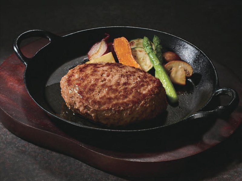 〈銀座吉澤〉黒毛和牛生ハンバーグ（日本のおいしい食べ物 6,000円コース掲載）