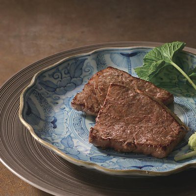 日本のおいしい食べ物 11,000円コースの誌面より（6ページ）