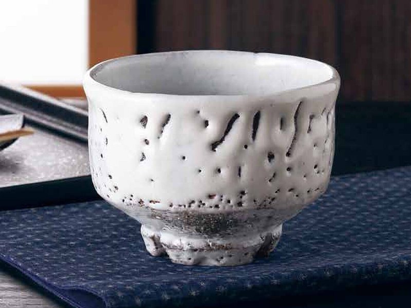 〈原節夫〉白萩楽形茶碗（日本の贈り物 50,900円コース掲載）