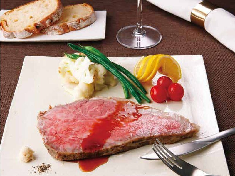 〈スギモト〉黒毛和牛ローストビーフ（おいしいお肉の贈り物 20,000円コース掲載）