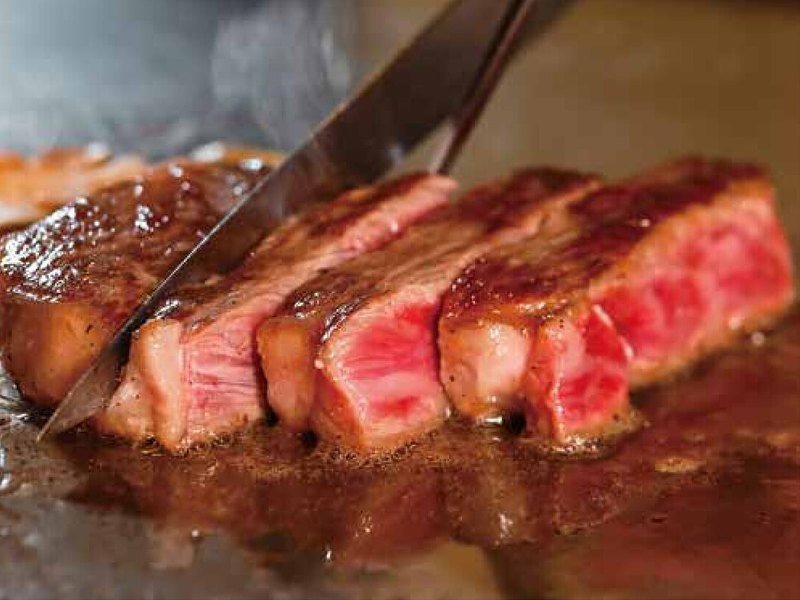 〈鉄板焼 豊園〉ペアランチご利用券（おいしいお肉の贈り物 20,000円コース掲載）