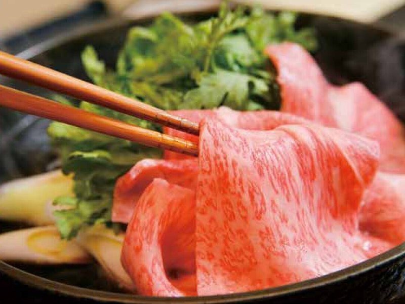 〈伊勢重〉1名様ランチご利用券（おいしいお肉の贈り物 5,000円コース掲載）