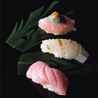 サライの贈り物×リンベル 30,900円コースの誌面より（13ページ）