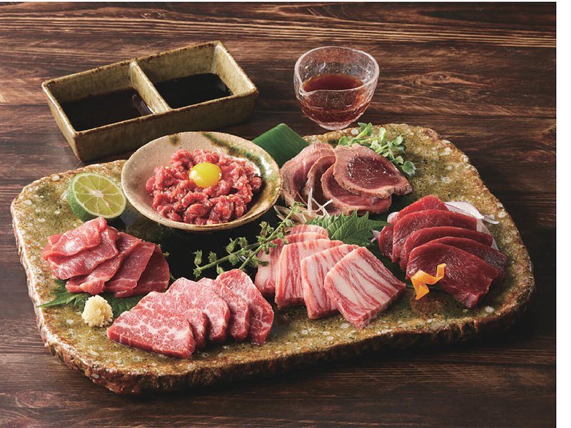 〈フジチク〉ふじ馬刺し詰合せ（uluao 25,900円コース掲載）