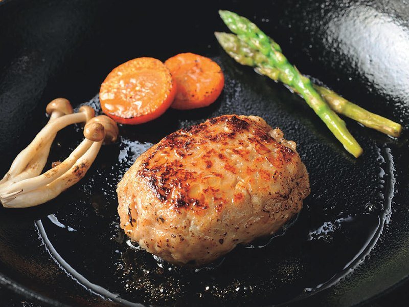 〈一膳小包〉鹿児島県産黒豚ミニハンバーグ（uluao 4,400円コース掲載）