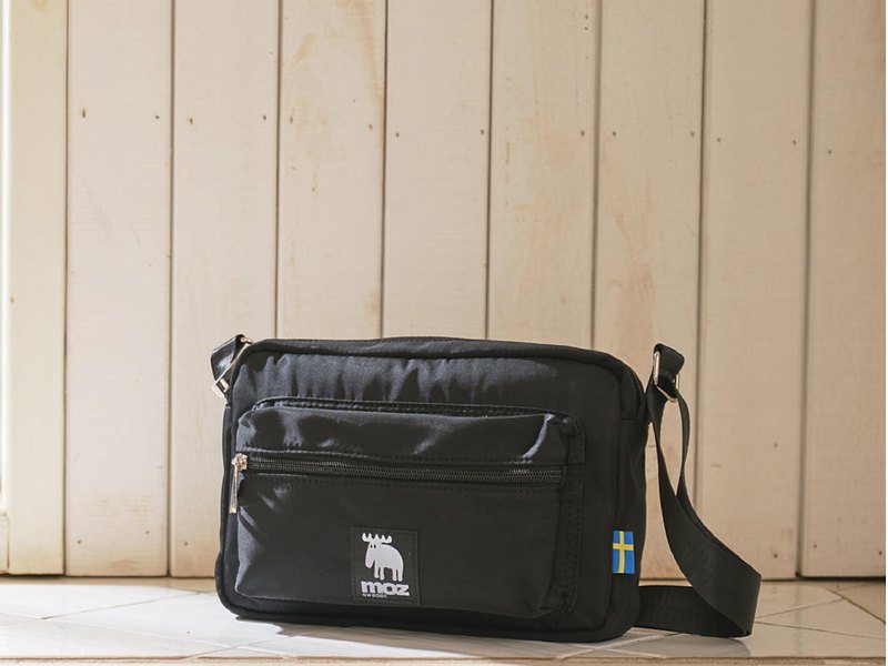 〈moz〉ヨコ型ショルダーバッグ（uluao 4,900円コース掲載）