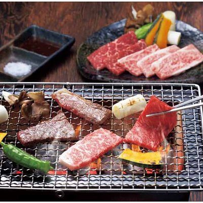 ウェディング ティアラ 3,400円コースの誌面より（294ページ）