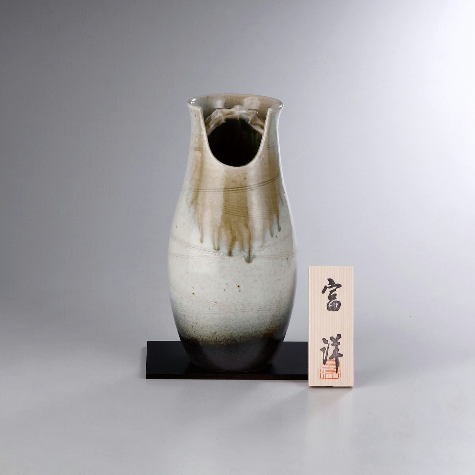 ラスカボヘミア 花瓶 | Atelier GIFT