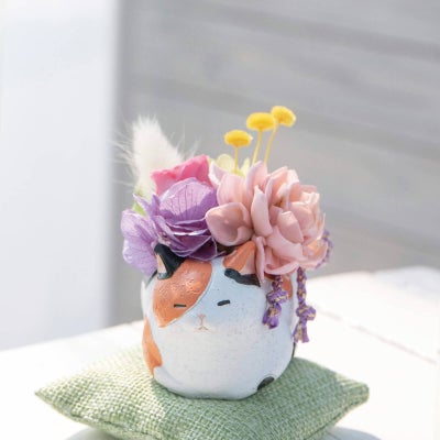 くつろぎ猫さん（プリザーブドフラワー）